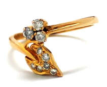 Ladies Diamond/18K Gold Fashion Ring