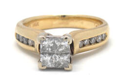 Ladies Diamond/Sapphire Engagement Ring