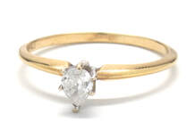 Ladies Pear Diamond/14K Gold Engagement Ring