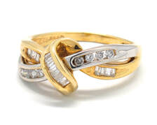 Ladies Gold/Diamond Twist Ring