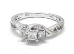 Ladies Diamond/10K Engagement Ring