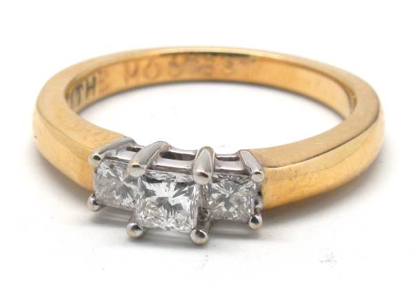 Ladies 14K Three-Diamond Engagement Ring