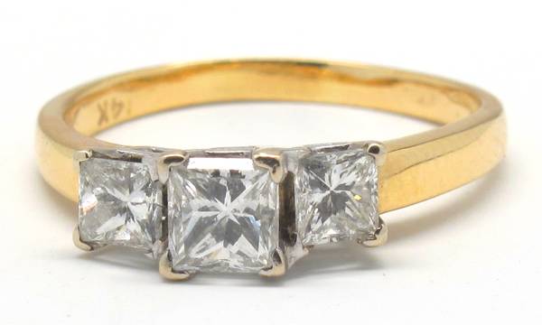 14K Ladies Three-Diamond Ring